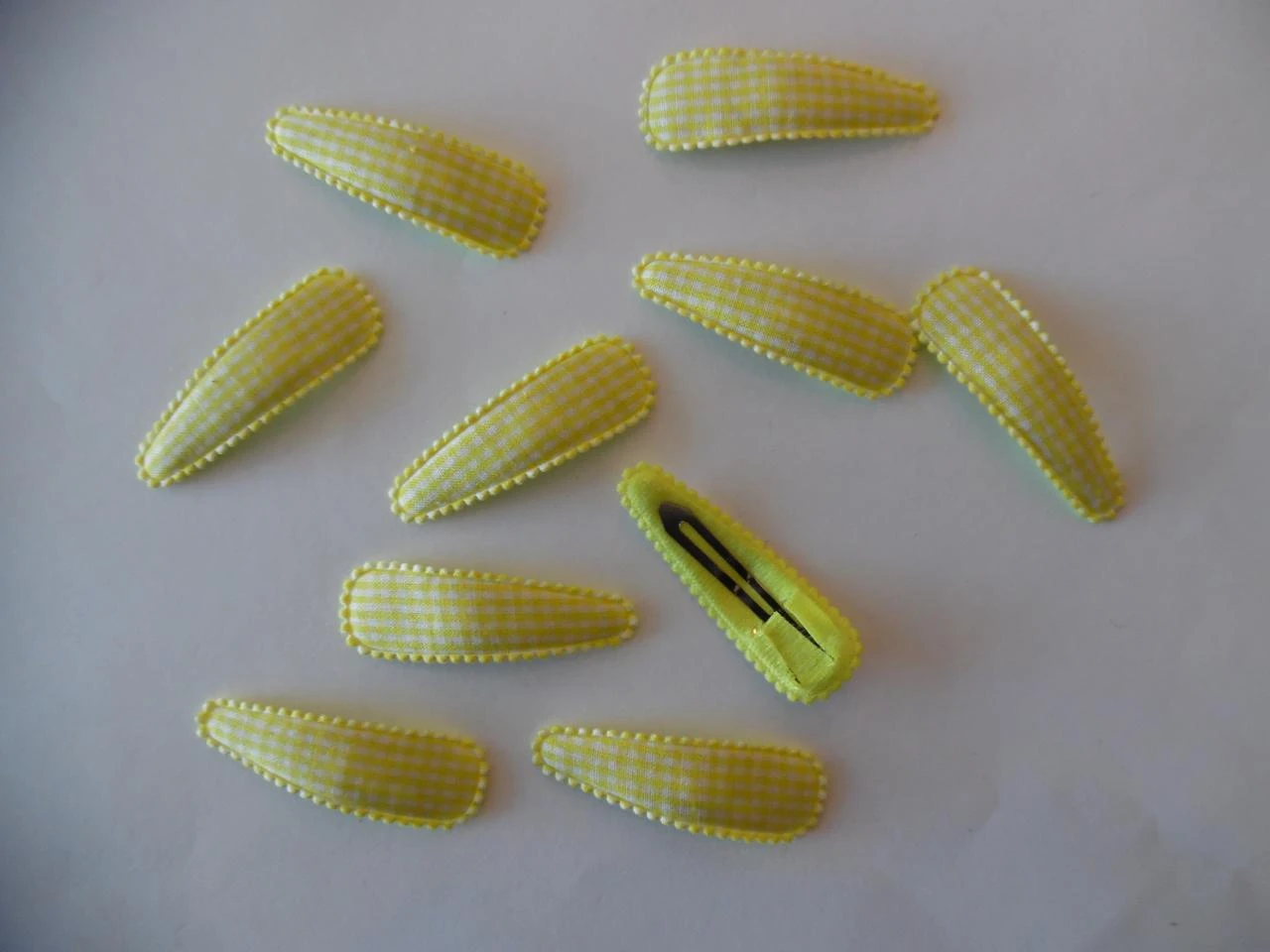 Partij 10 haarspeldjes 5 cm geel geruit